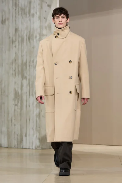 Look 39